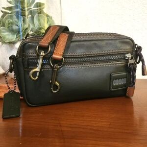 Coach Pacer Leather Messenger Crossbody Belt Bag Pouch